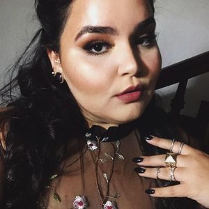 Meet your Posher, Victoria